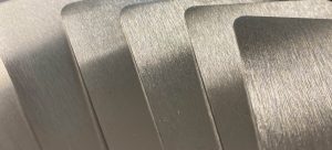 Acabamento acetinado de uma soldadura 6 Satinado de una soldadura